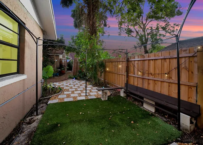 Zen Jungle House By Busch Gardens Sleeps 12 With Outdoor Games & Detached Play Space!